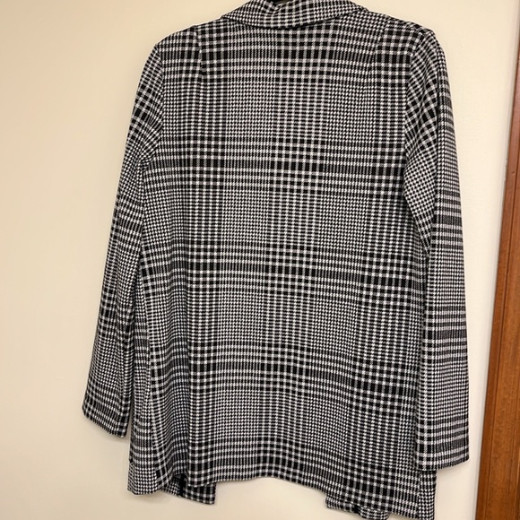 H&M Divided Women’s 2 Piece Blazer and Skirt Set - Picture 4 of 5